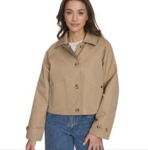 Levis Reversible Cropped Trench NWT Khaki. XL. BOTTON